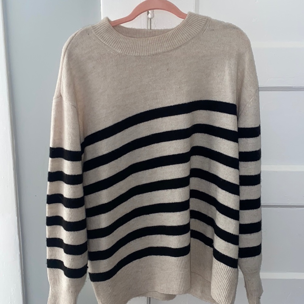H&M SWEATER